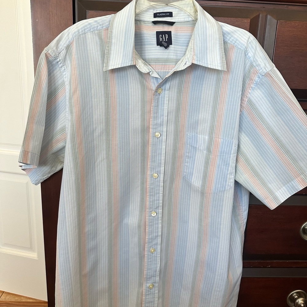 GAP Men's Short Sleeve Pastel Striped Button Down Lightweight Casual Sz L